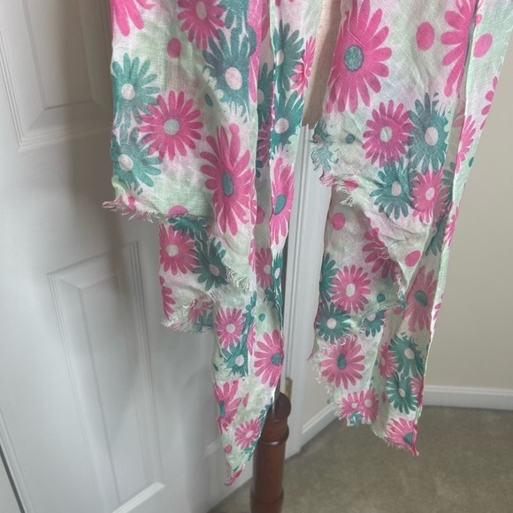 Charming Charlie Pink Flower Summer Scarf One Size - Picture 2 of 9